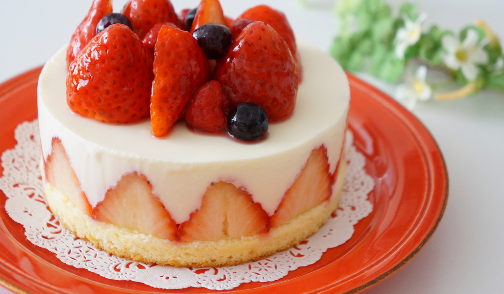 Why our customers love fresh strawberry cakes in Delhi NCR