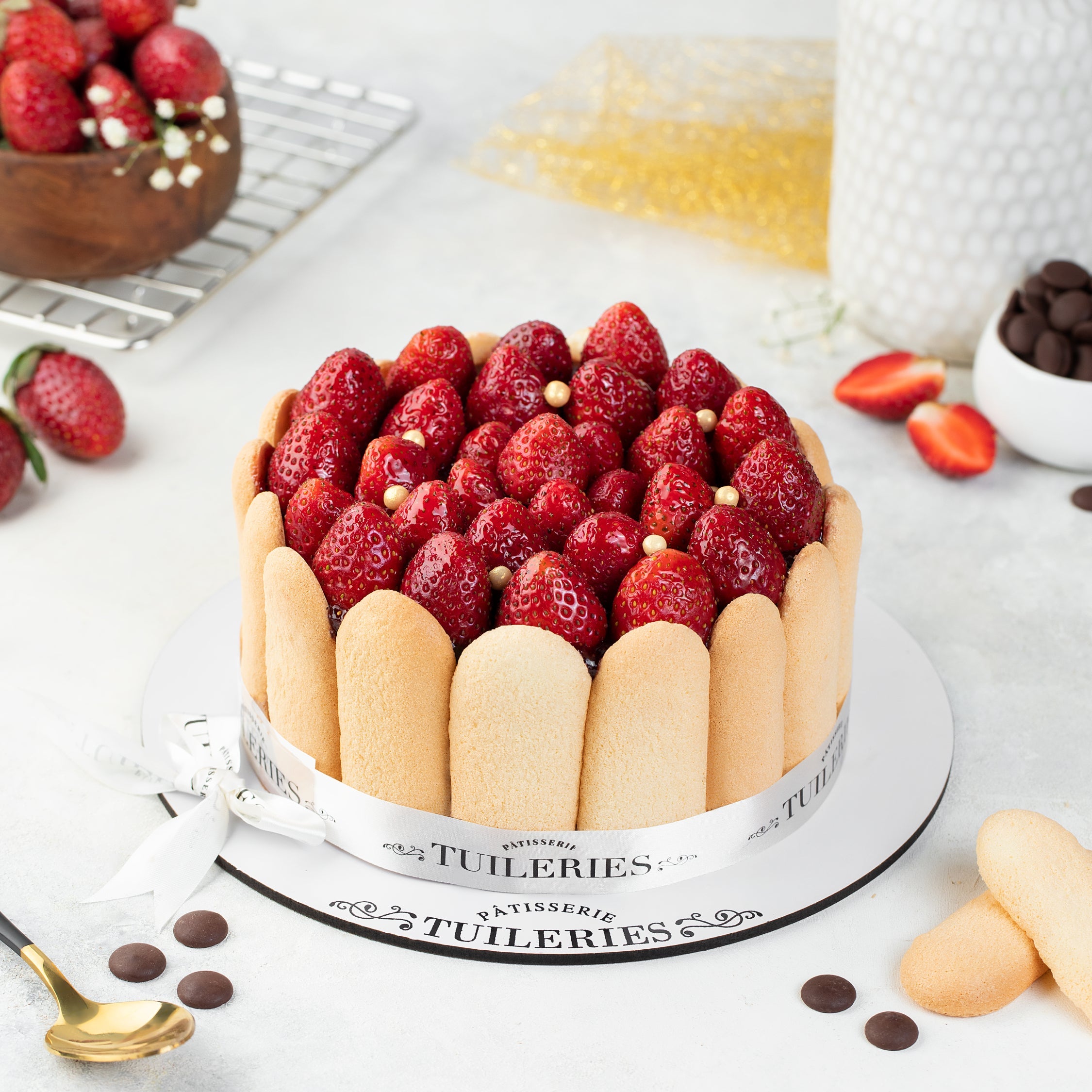 Discover the Best Diwali Cake in Delhi at Tuileries Patisserie