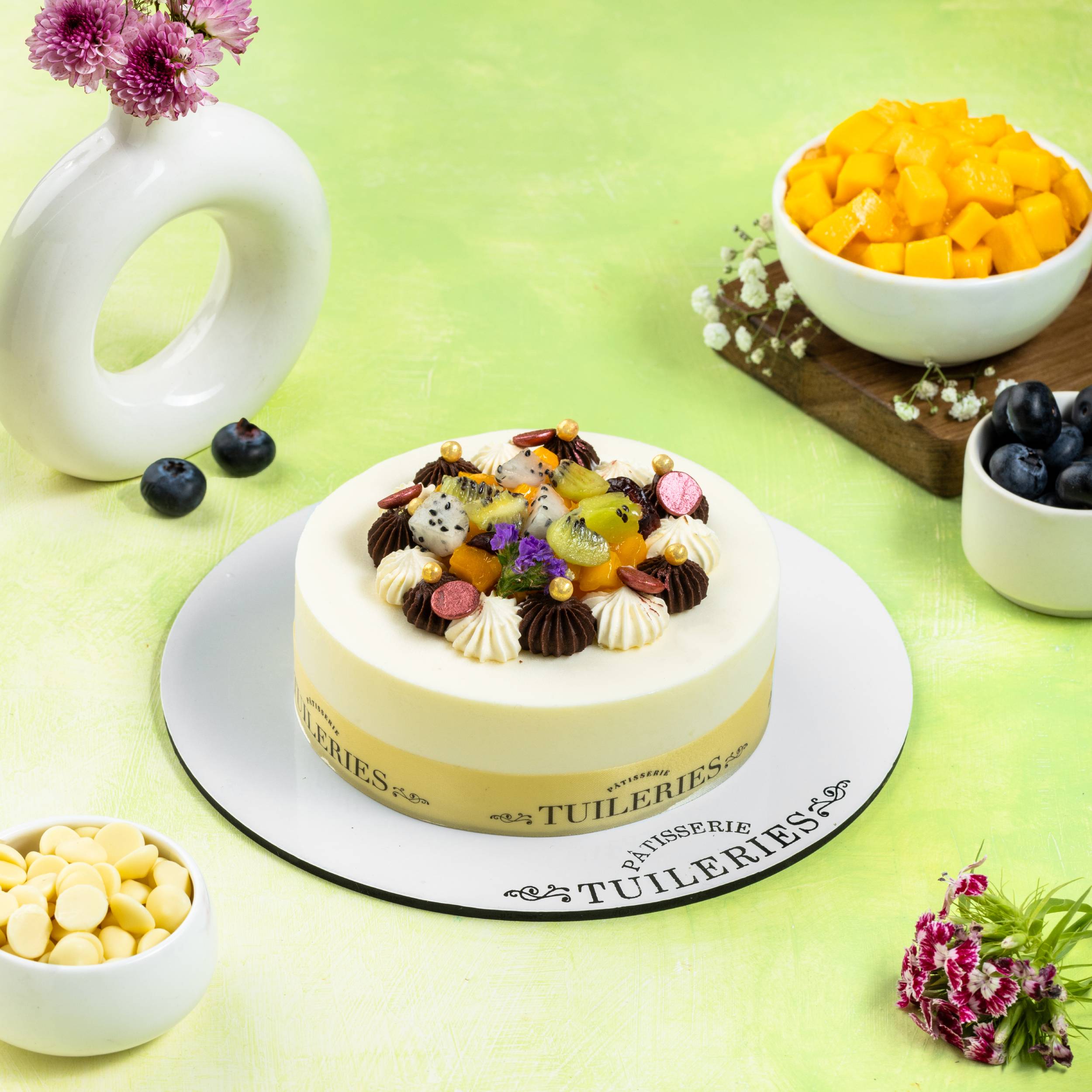 Eggless Summer Bliss Entremet (500 grams)