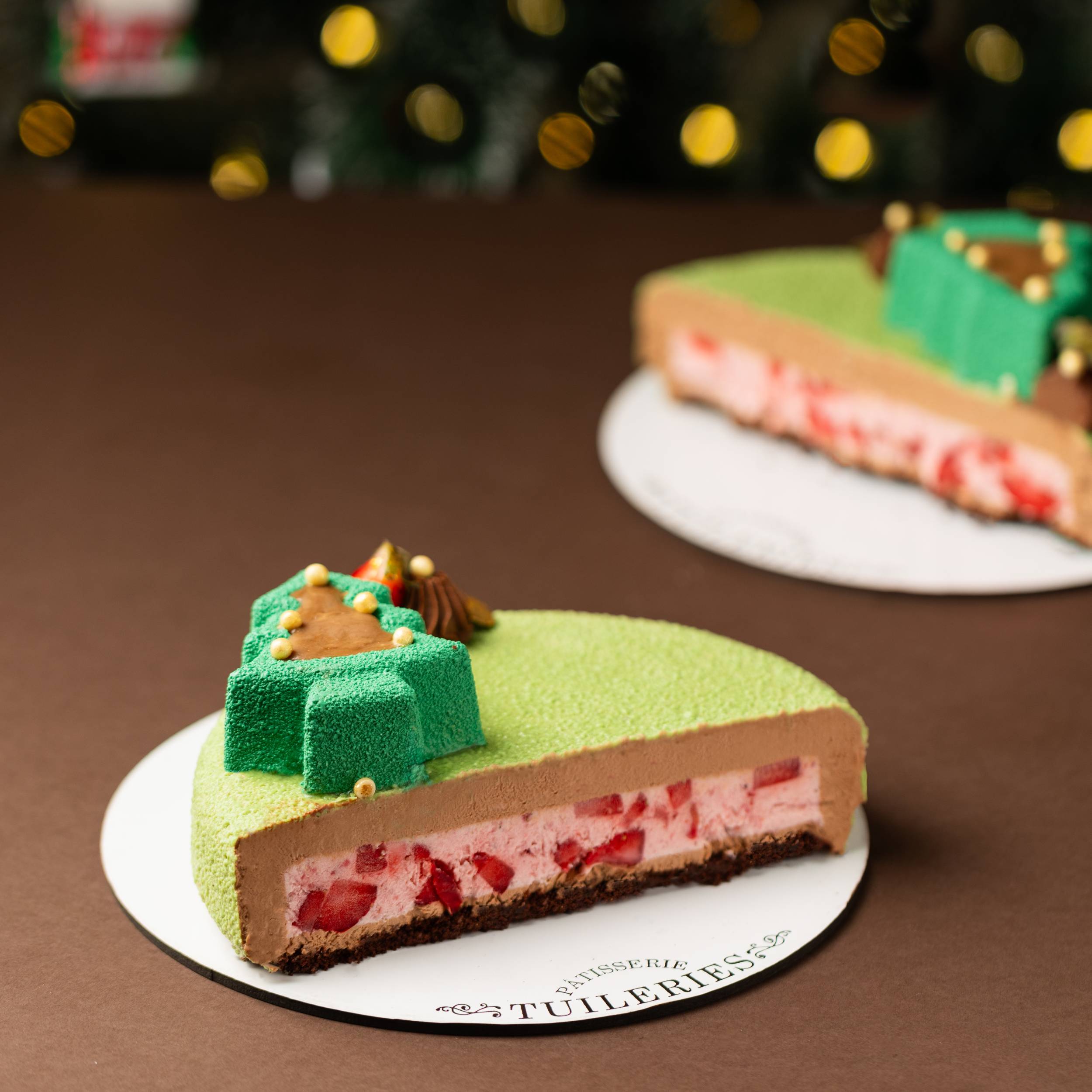 Tuileries Christmas "Tree" Entremet (1100 grams)