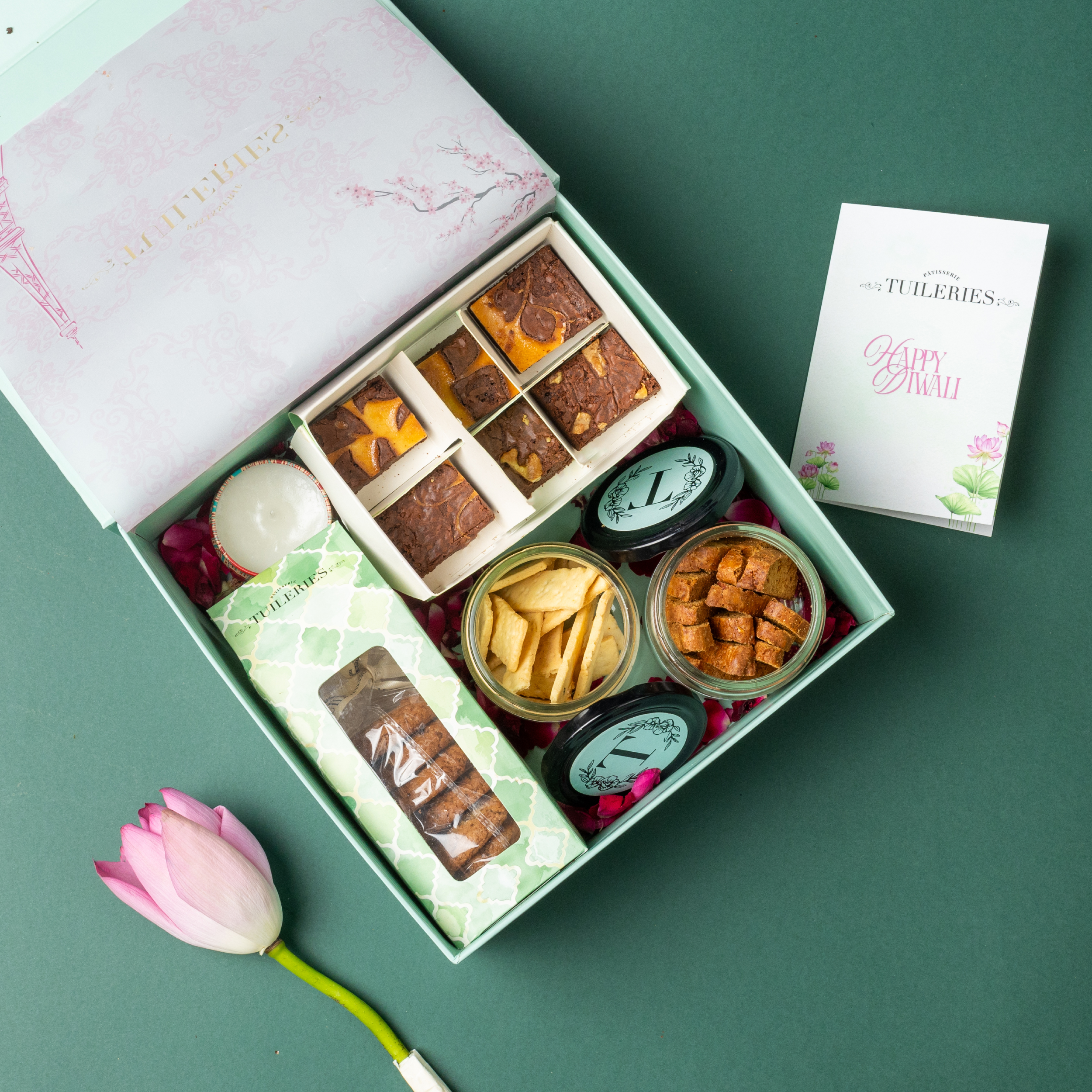 Tuileries HARMONY Hamper (SMALL)