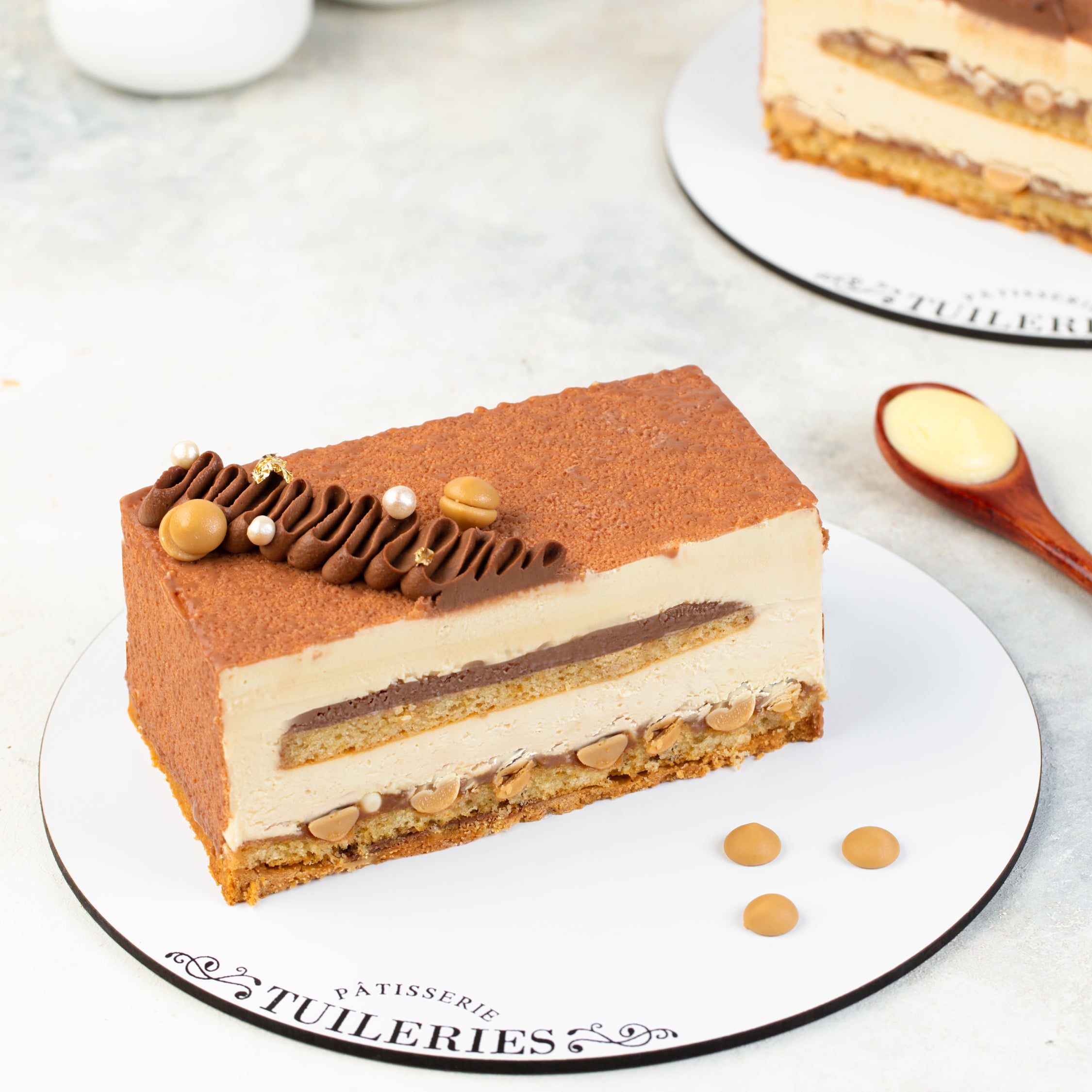Eggless Toffee and Butterscotch Entremet (800 grams)