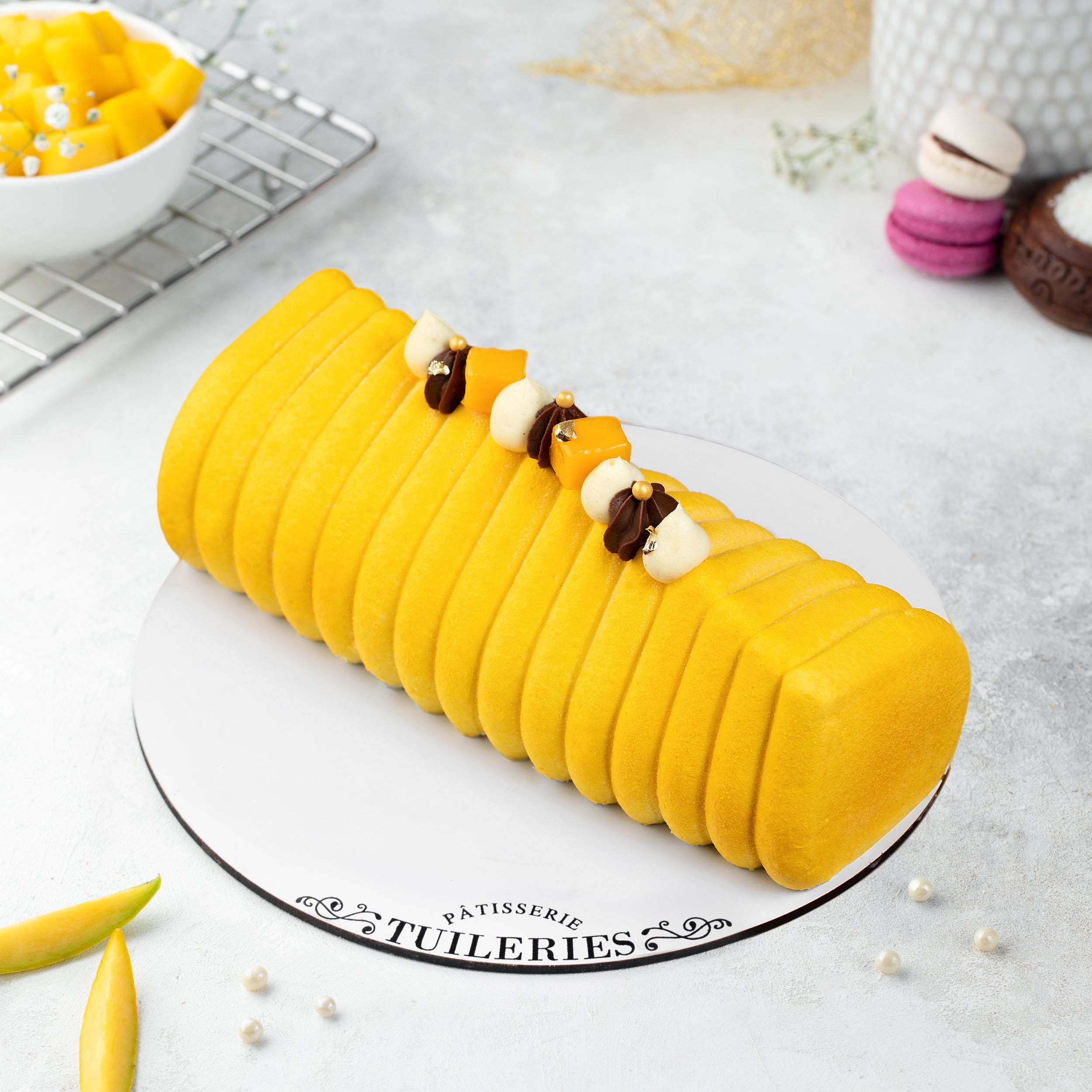 Tuileries Eggless Mango Bûche (Yule Log Cake) (1000-1100 grams)
